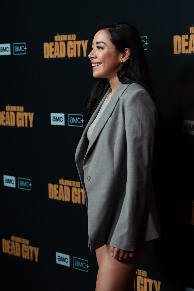 Aimee García en la Alfombra Roja de The Walking Dead: Dead City en SDCC 2026
