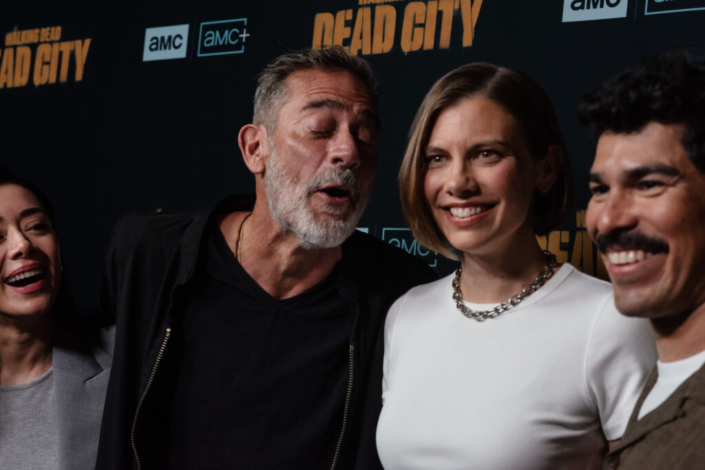 Cast Completo en la Alfombra Roja de The Walking Dead: Dead City en SDCC 2026