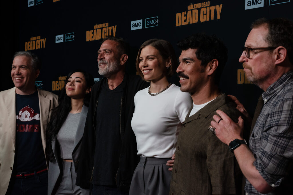 Cast Completo en la Alfombra Roja de The Walking Dead: Dead City en SDCC 2026